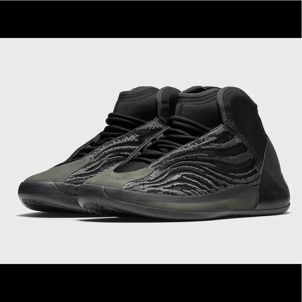 Yeezy qntm onyx